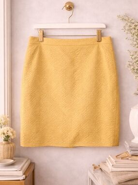 Banana Republic Yellow Textured Skirt Size 12 Pencil Mini Spring Chic